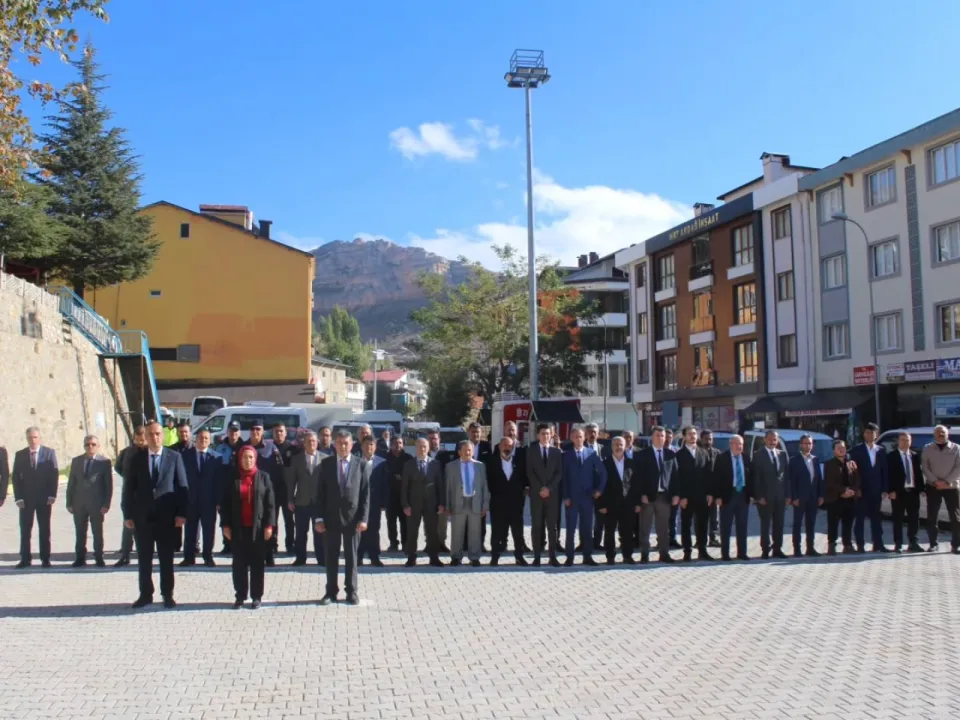 Sarıveliler'de 19 Ekim Muhtarlar Günü Törenle Kutlandı