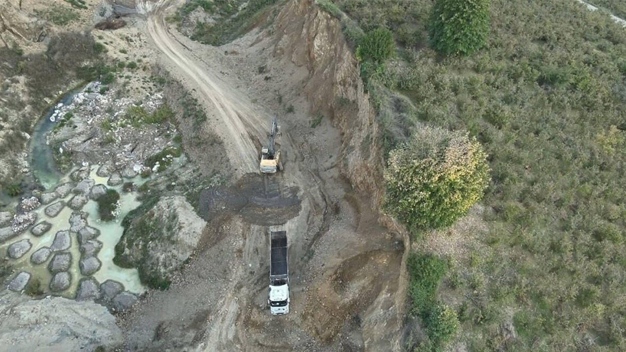 Düzce’de sanayi atıklarını araziye döken 8 şüpheli suçüstü yakalandı