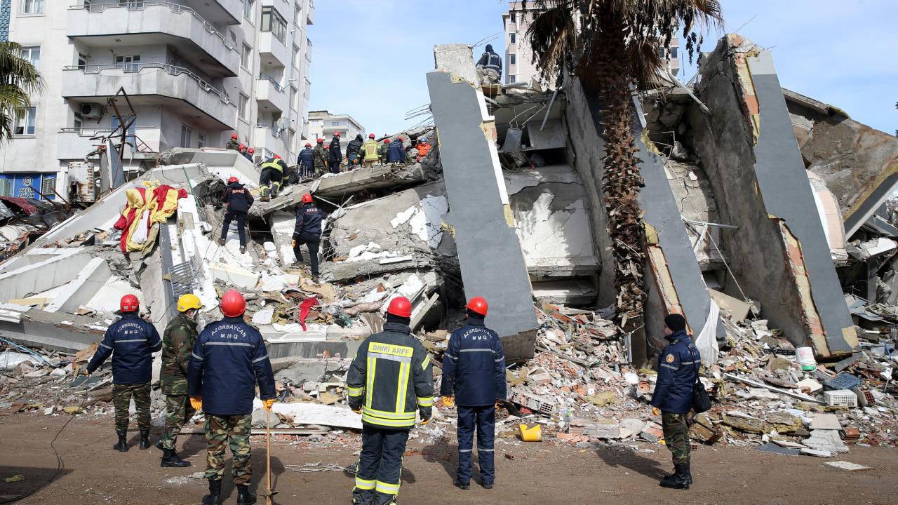 Ezgi Apartmanı'ndaki tahliye kararına diğer depremzedelerden tepki: "Adalet enkaz altında kaldı"