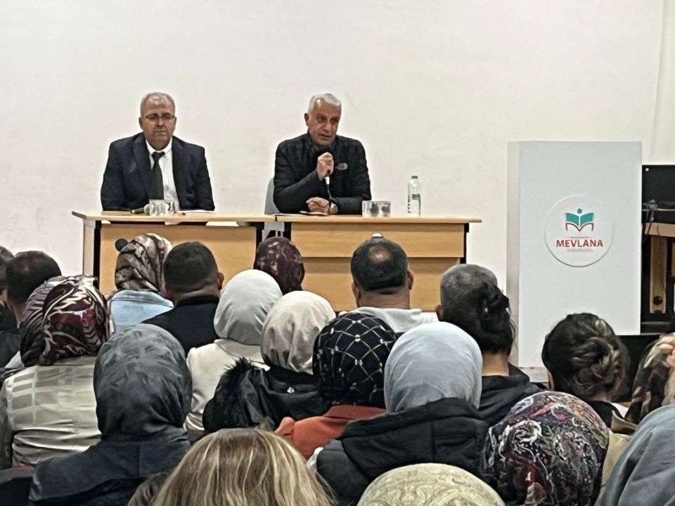 İl Müdürü Kılınç, Mevlana İlkokulu ve Ortaokulunda Velilerle Buluştu