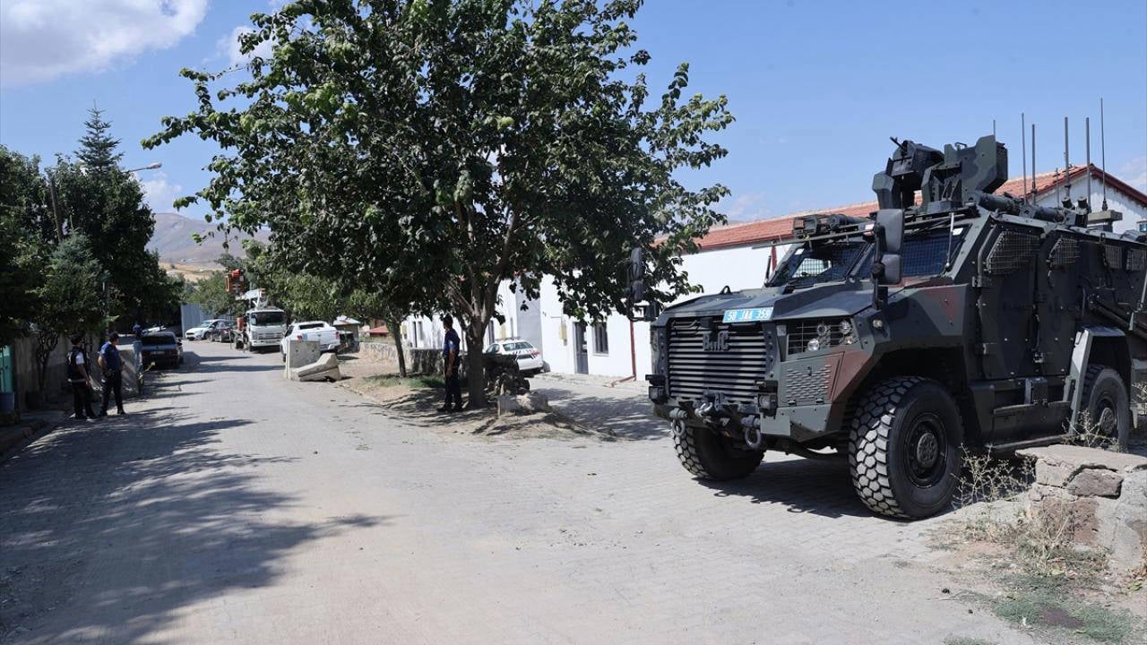Sivas'ta kaybolan 11 aylık Büşra bebek aranıyor: Herhangi bir bulguya ulaşılamadı!