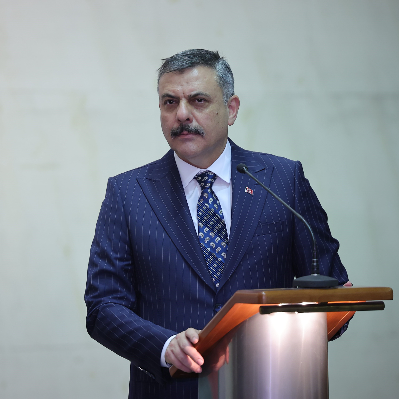 Sosyal medyada devlet ciddiyeti vurgusu
