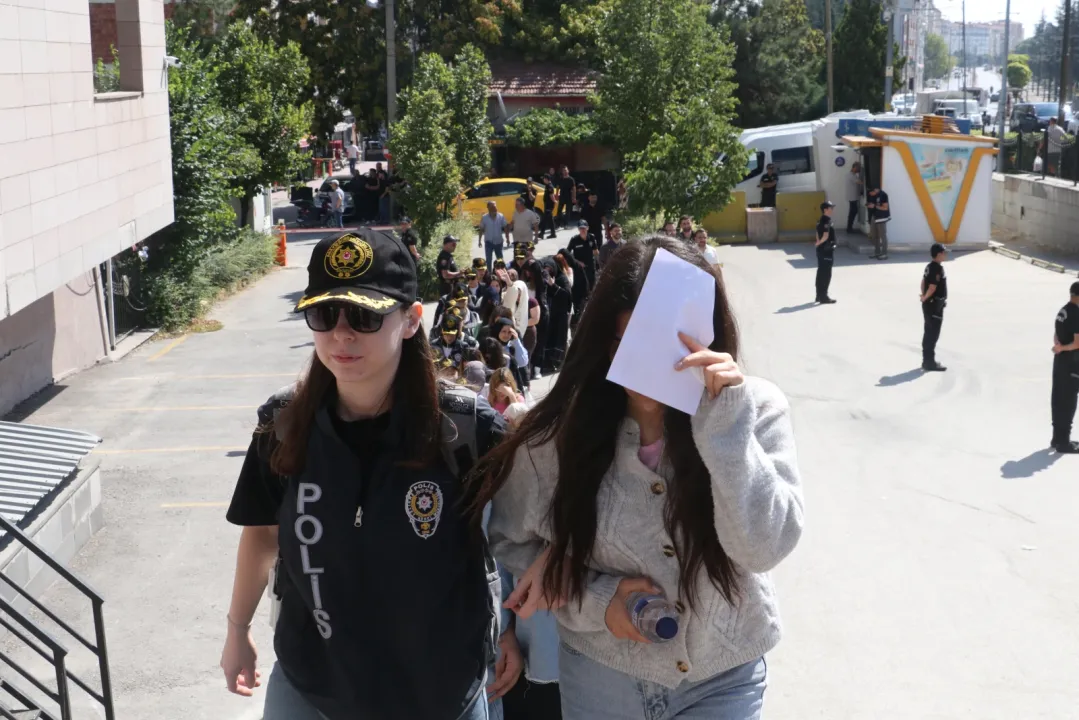 116 milyon liralık modem dolandırıcılığında 53 tutuklama!