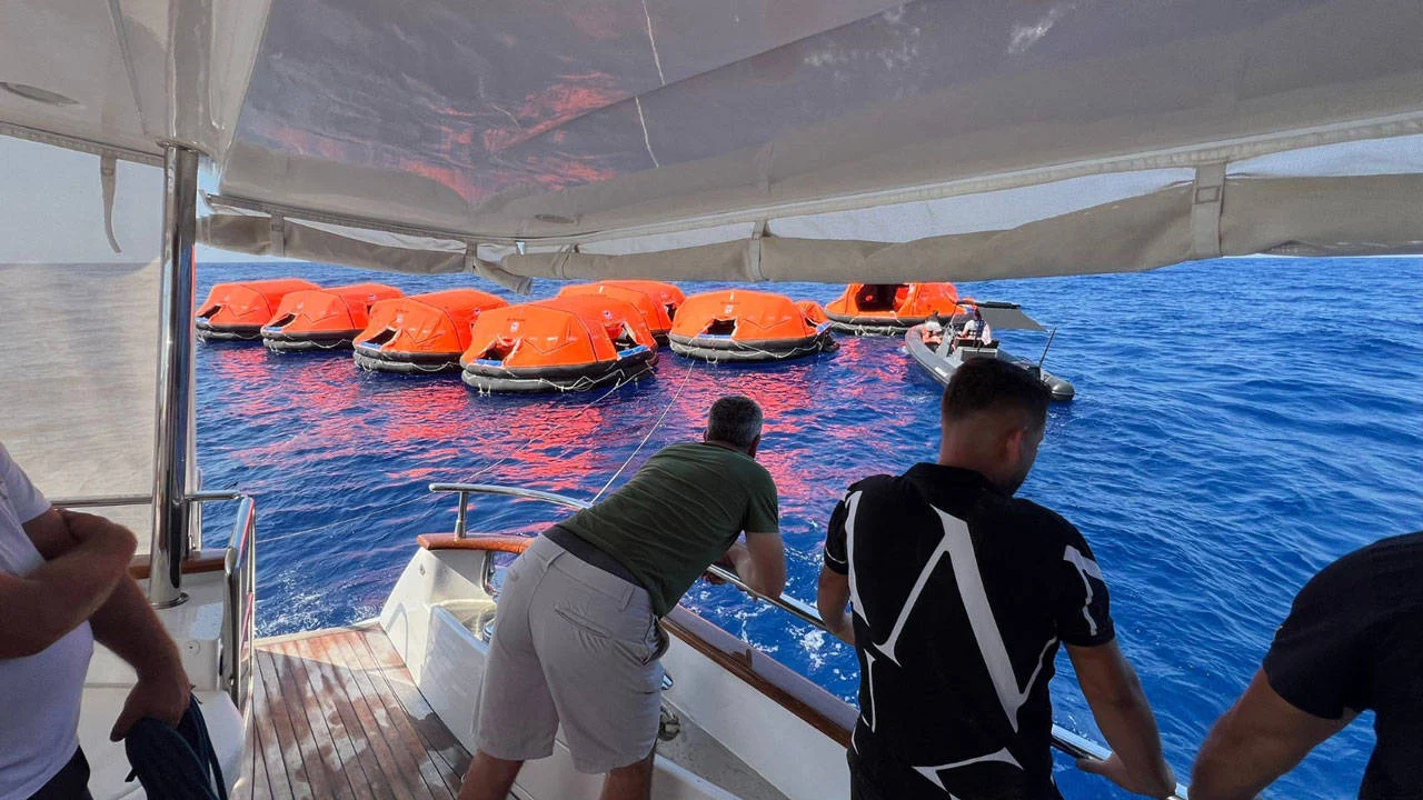 Girne açıklarında batan geminin görüntüleri ortaya çıktı
