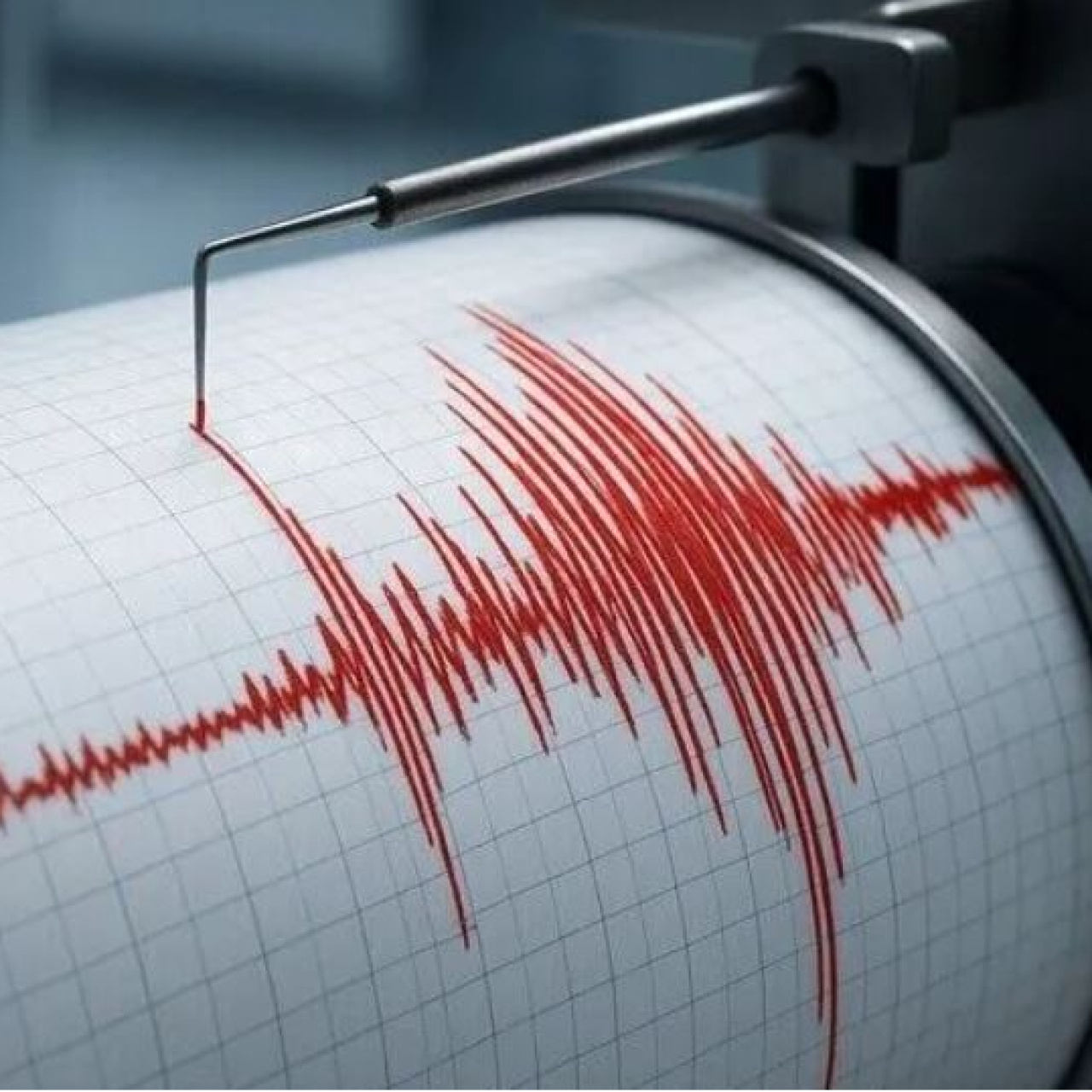 Endonezya'da 7,7 büyüklüğünde deprem!
