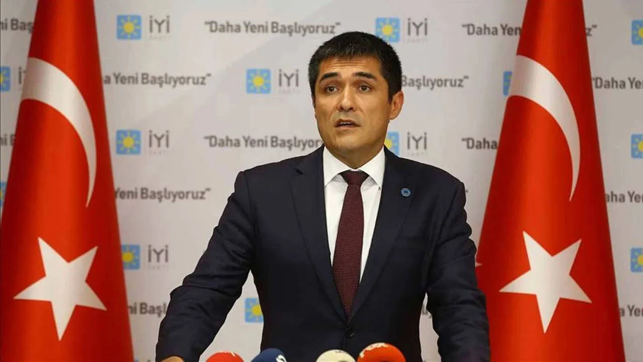 AKP'den İYİ Partili Buğra Kavuncu'ya 500 bin TL'lik tazminat davası: "AKP'yi fon skandalı ile bağdaştırdı" suçlaması