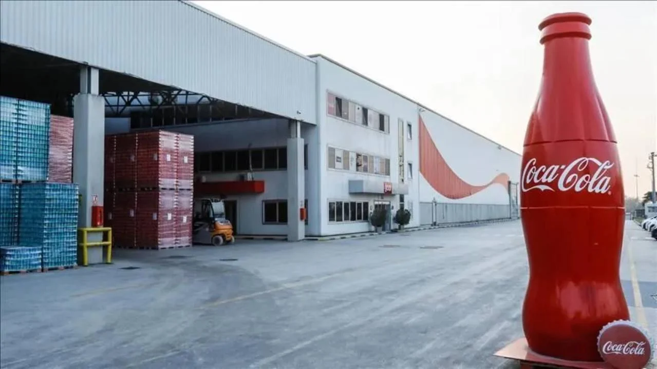 Coca-Cola, yüzlerce şubesi bulunan şirketini satıyor