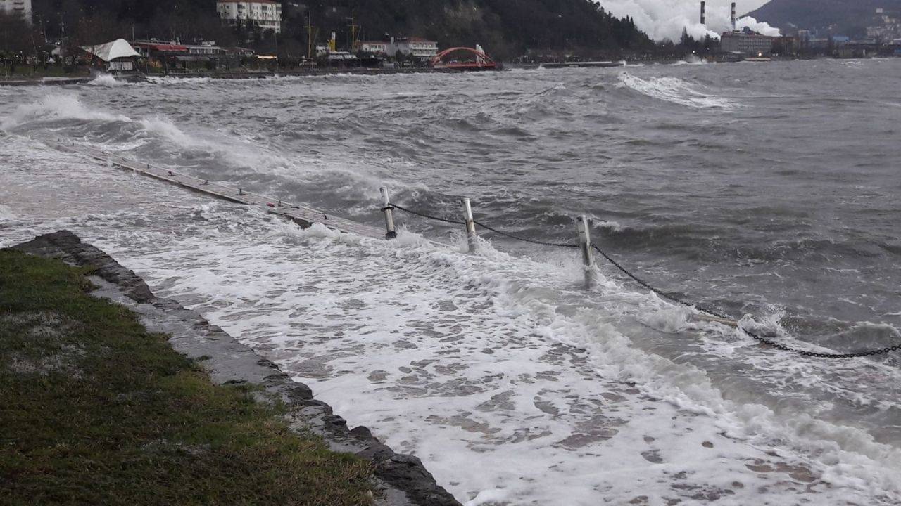 Batı Karadeniz ve Marmara denizleri için fırtına uyarısı