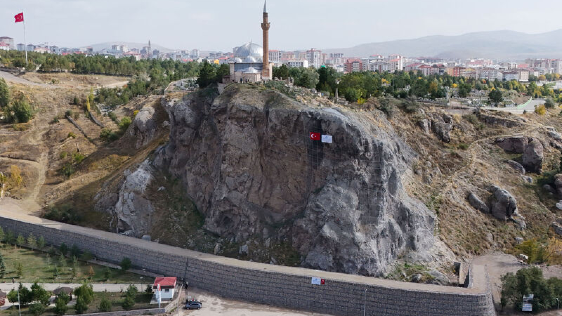 Yukarı Tekke kayalıklarında çalışma tamamlandı