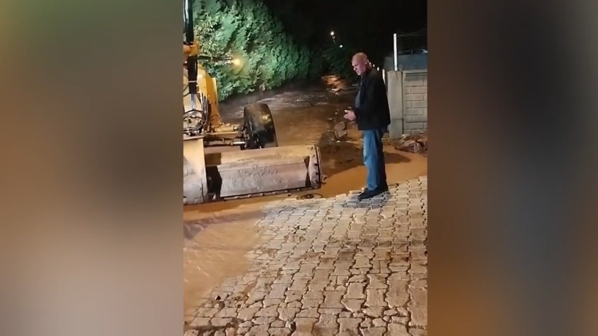 Elazığ'da sağanak sele dönüştü
