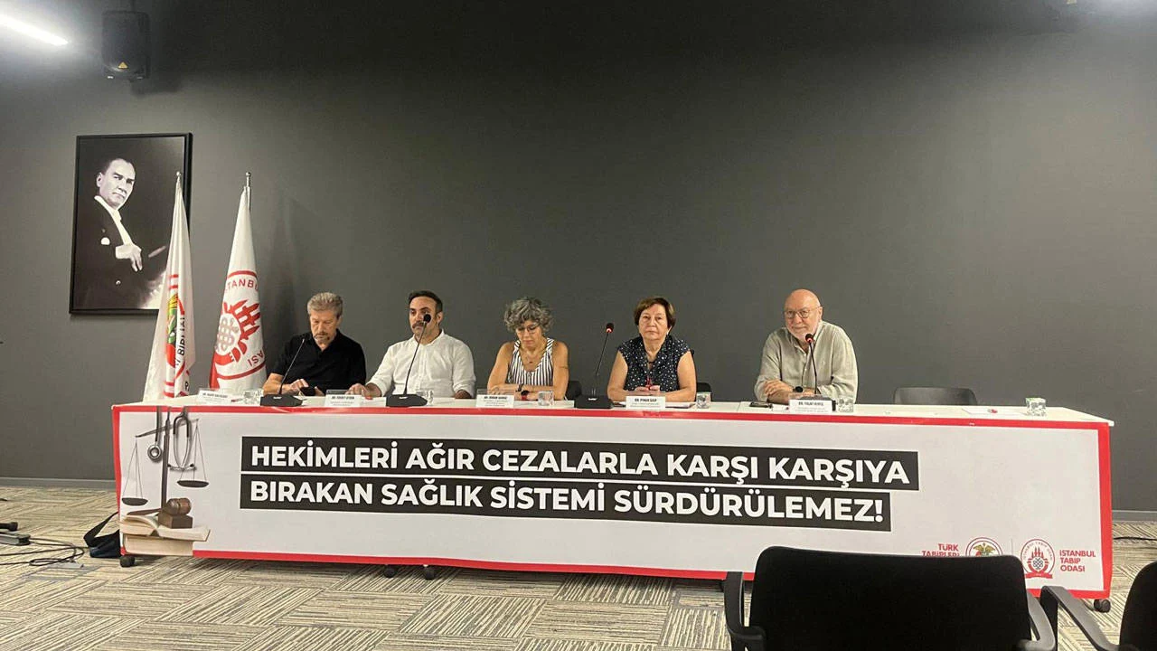 Hekimlerden tazminat davalarına tepki: Ortada yapısal bir kriz var!