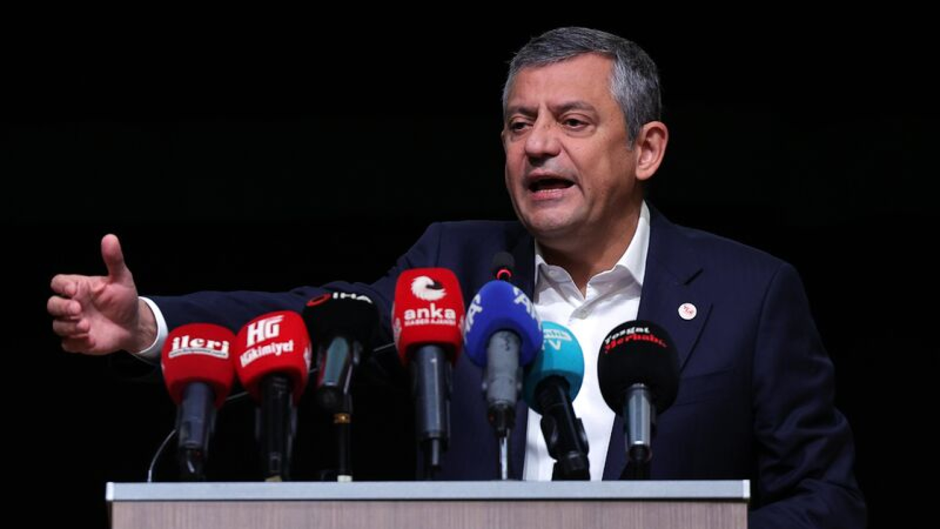"Milletin umutlarını kırandan genel başkan olmaz"
