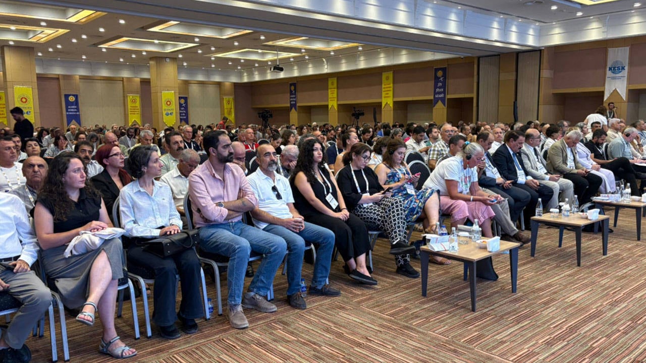 Parasız, laik, bilimsel ve anadilde eğitim istiyoruz