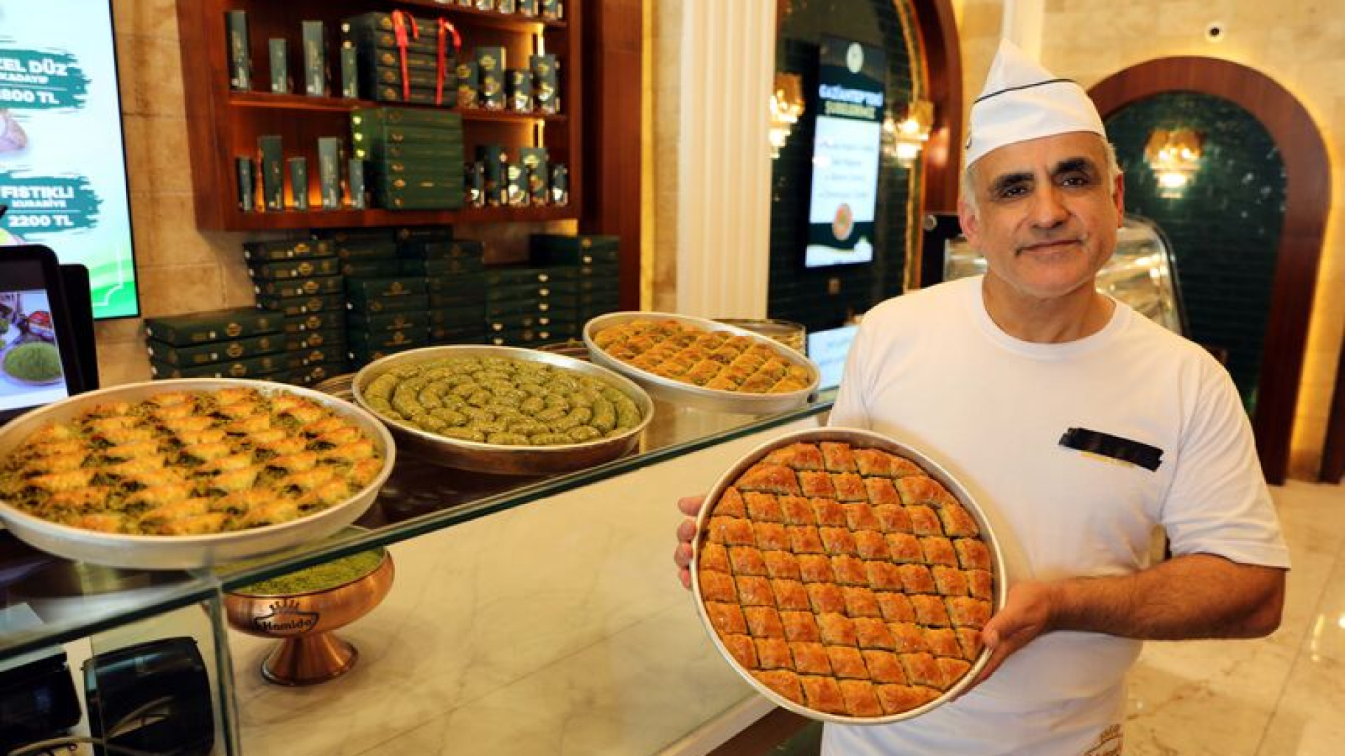 Baklavayı İngilizce anlatmıştı! 'Yunan baklavası' yazılımcılığı bıraktırmış