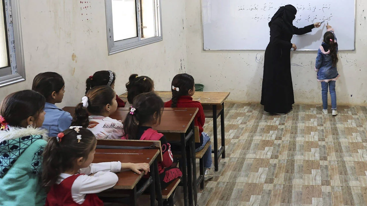 Suriye'de Kürtçenin okullarda okutulmasına ilişkin yeni düzenleme yapıldı