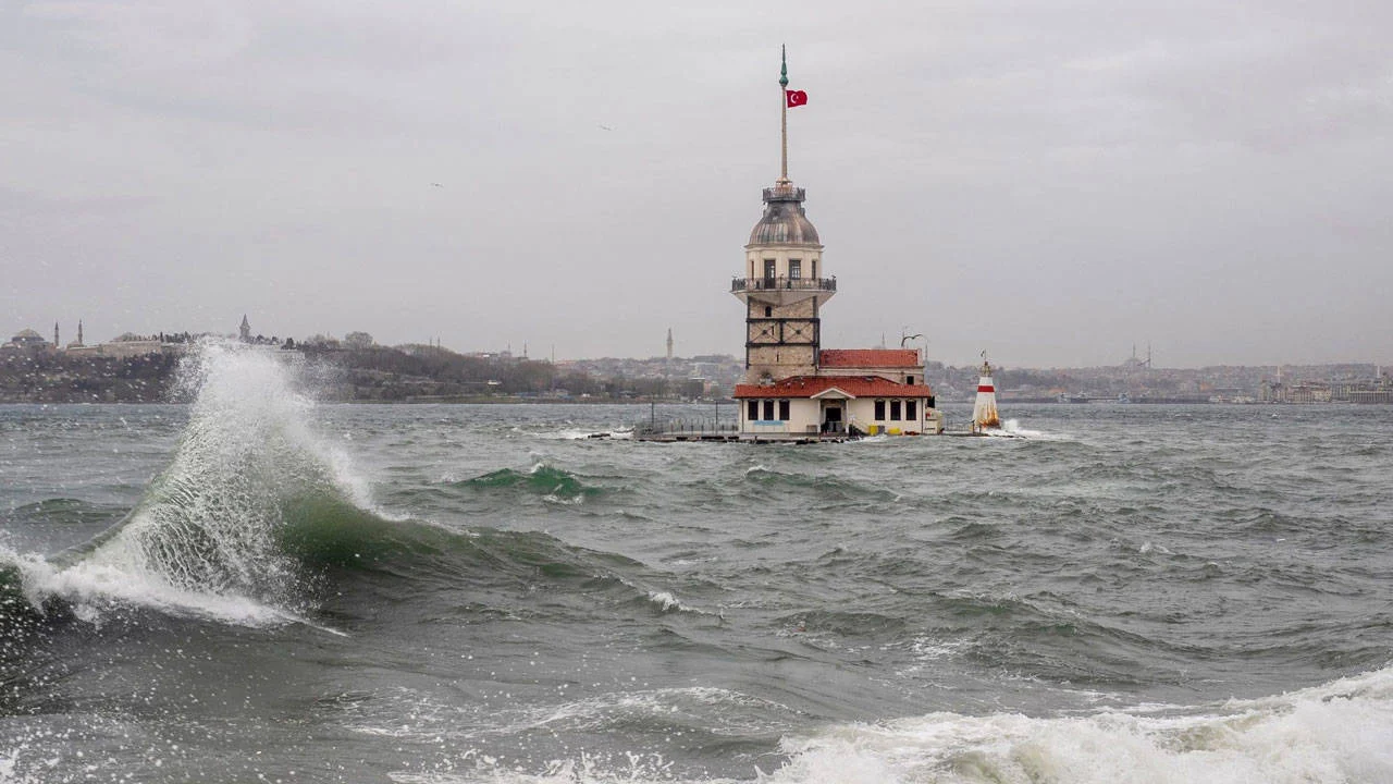 AKOM tarih verdi: İstanbul için fırtına ve gök gürültülü sağanak uyarısı