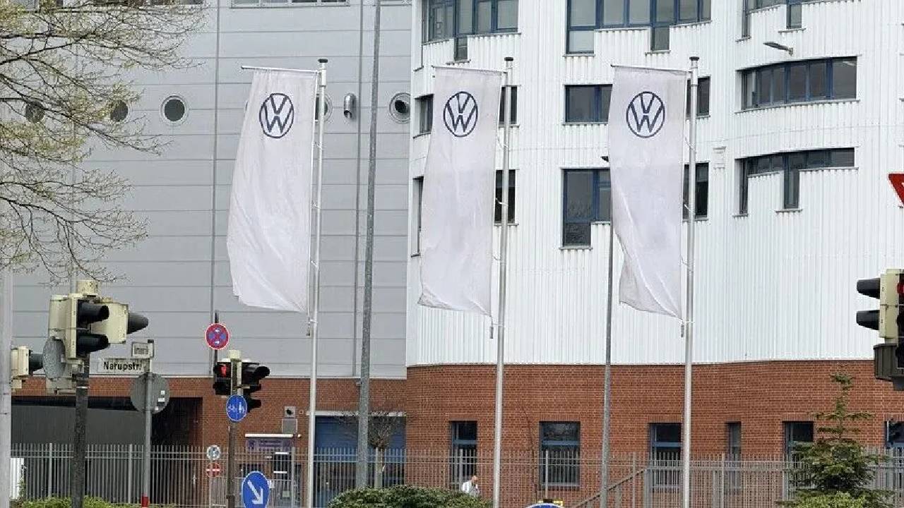 Volkswagen'de Porsche  kaynaklı kriz derinleşiyor