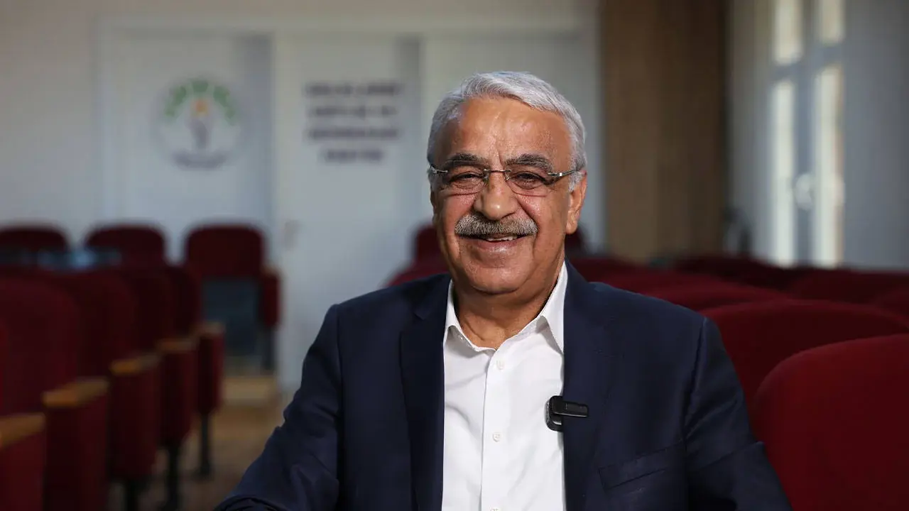 İmralı Heyeti Üyesi Mithat Sancar duyurdu: "Öcalan kendisi için yapılan yeni yere geçti"