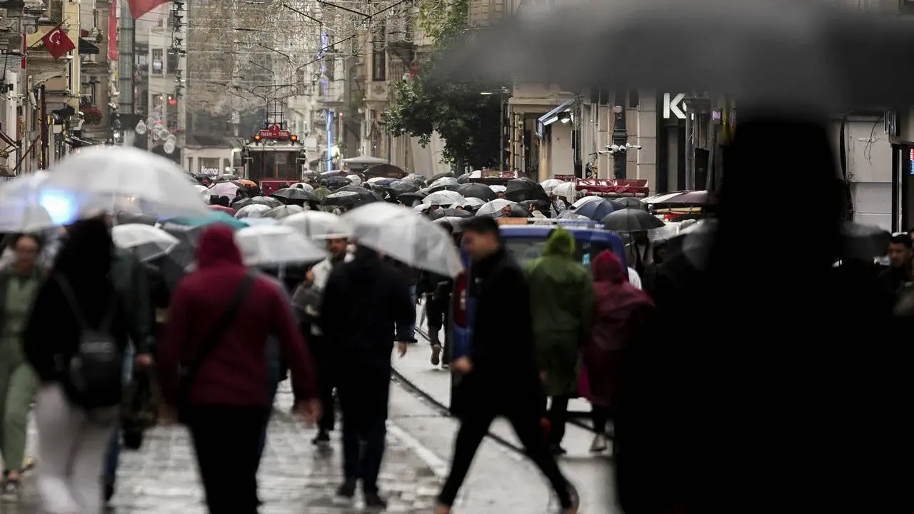 AKOM'dan İstanbul için sağanak uyarısı: Tarih verildi