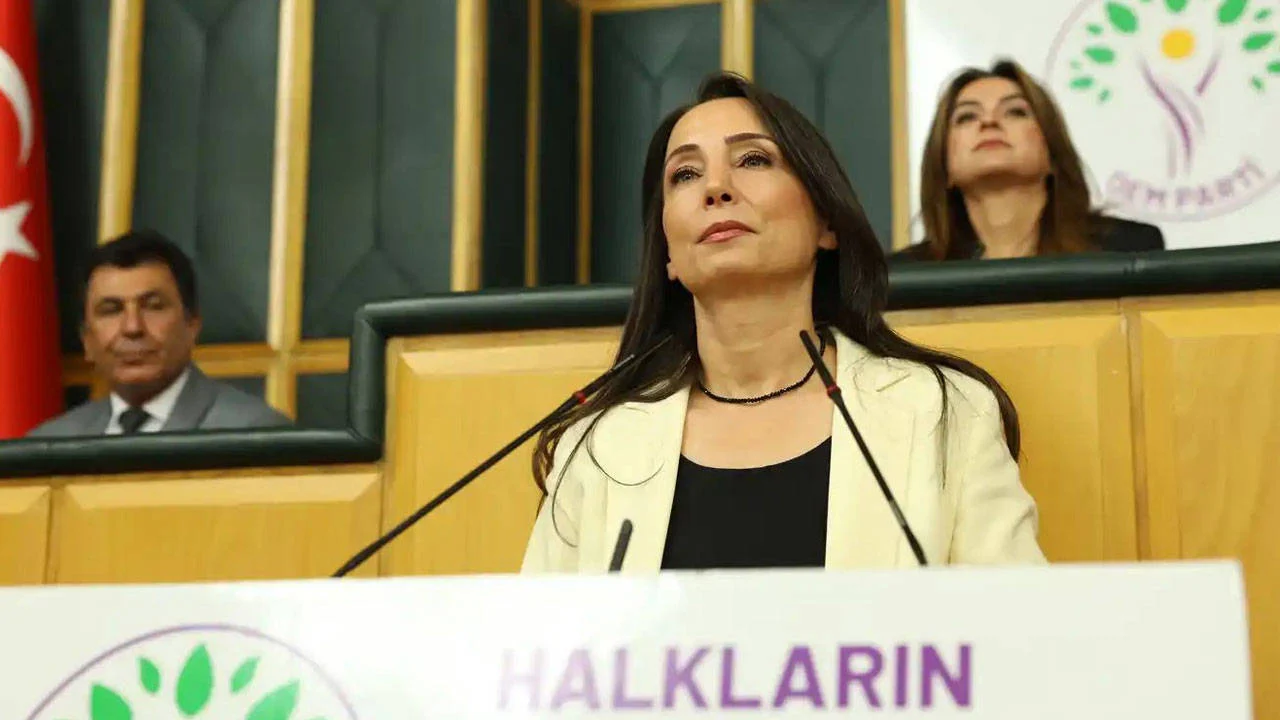 AKP'den Tülay Hatimoğulları'na tepki: "Açıklamasını düzeltmelidir"