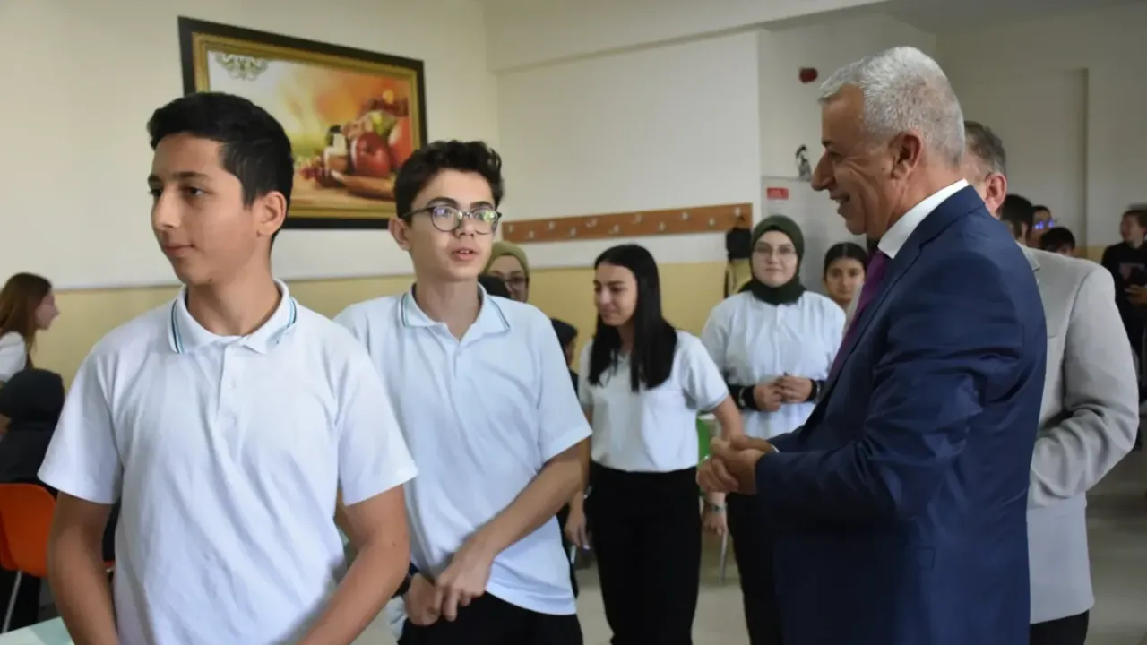İl Müdürü Sadun Kılınç, Öğrencilerin Sofrasına Misafir Oldu