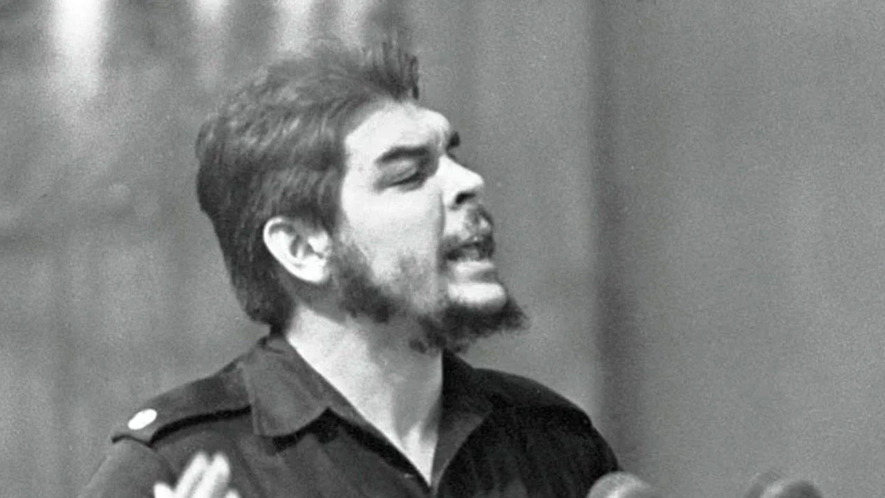 Che Guevara 59 yıl önce bugün öldürüldü: "Dünyanın her yerindeki haksızlığı kendi yüreğinizde duyun"