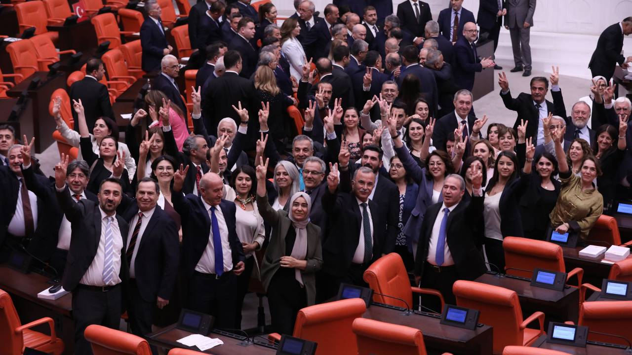 Demirtaş pazarlık malzemesi olamaz