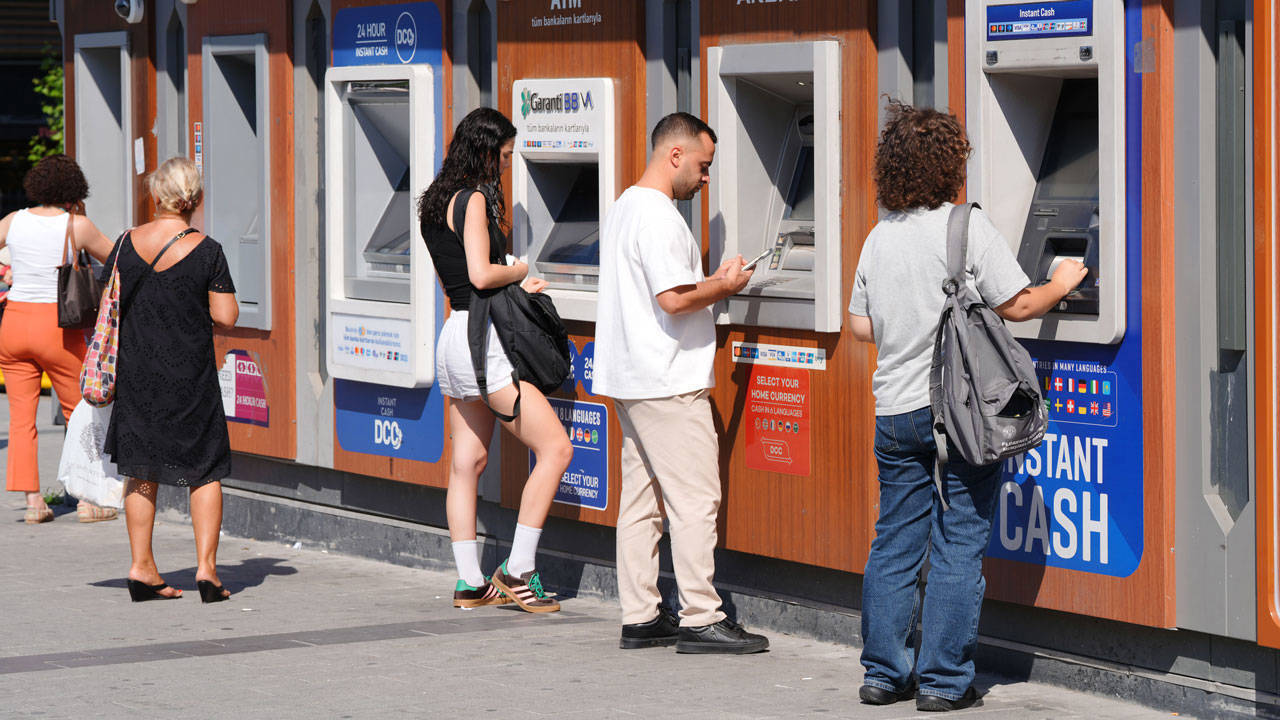 ATM'lerde yeni dönem: Belli tutardaki paralar artık çekilemeyecek