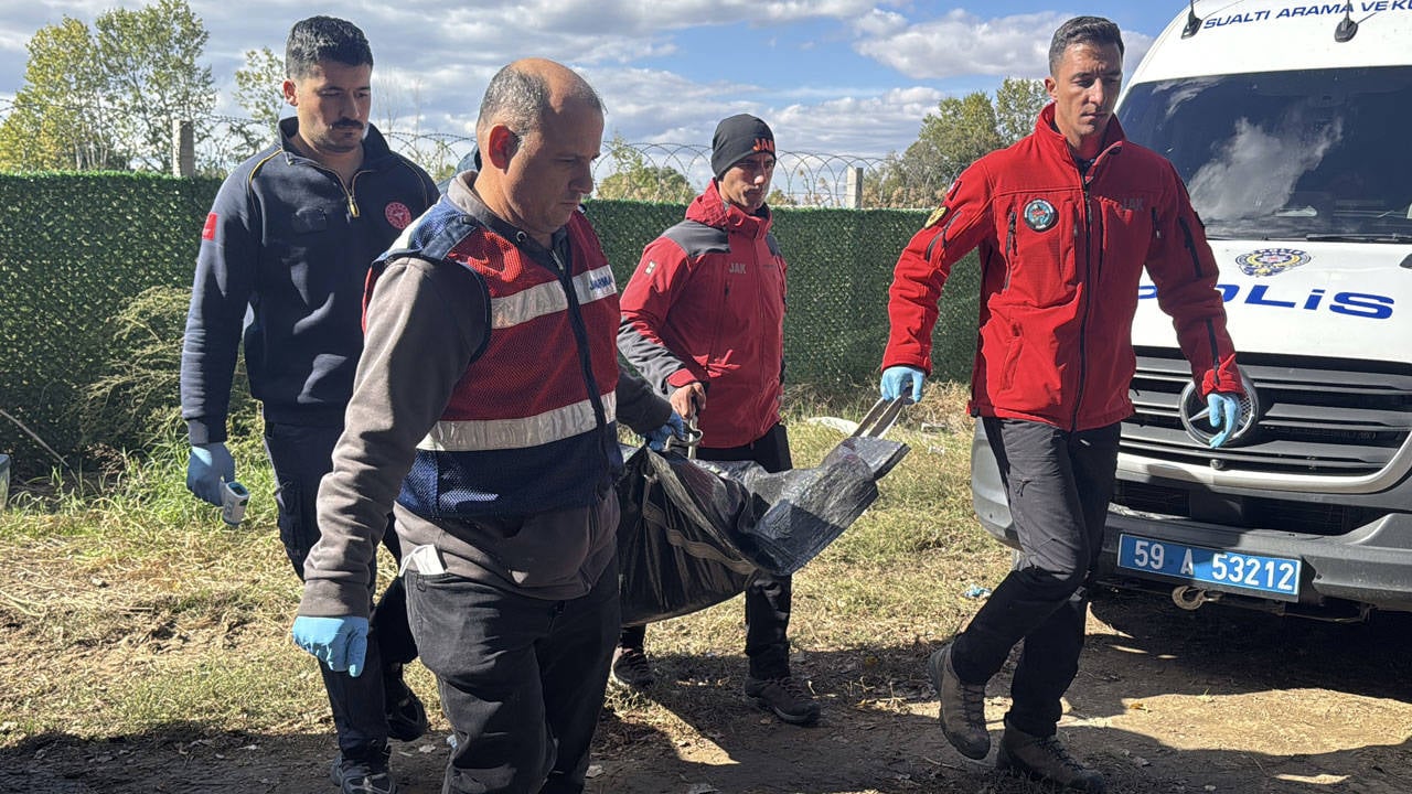 Yunanistan'a geçmeye çalışırken Meriç Nehri'nde kaybolan çocuklardan birinin cansız bedenine ulaşıldı
