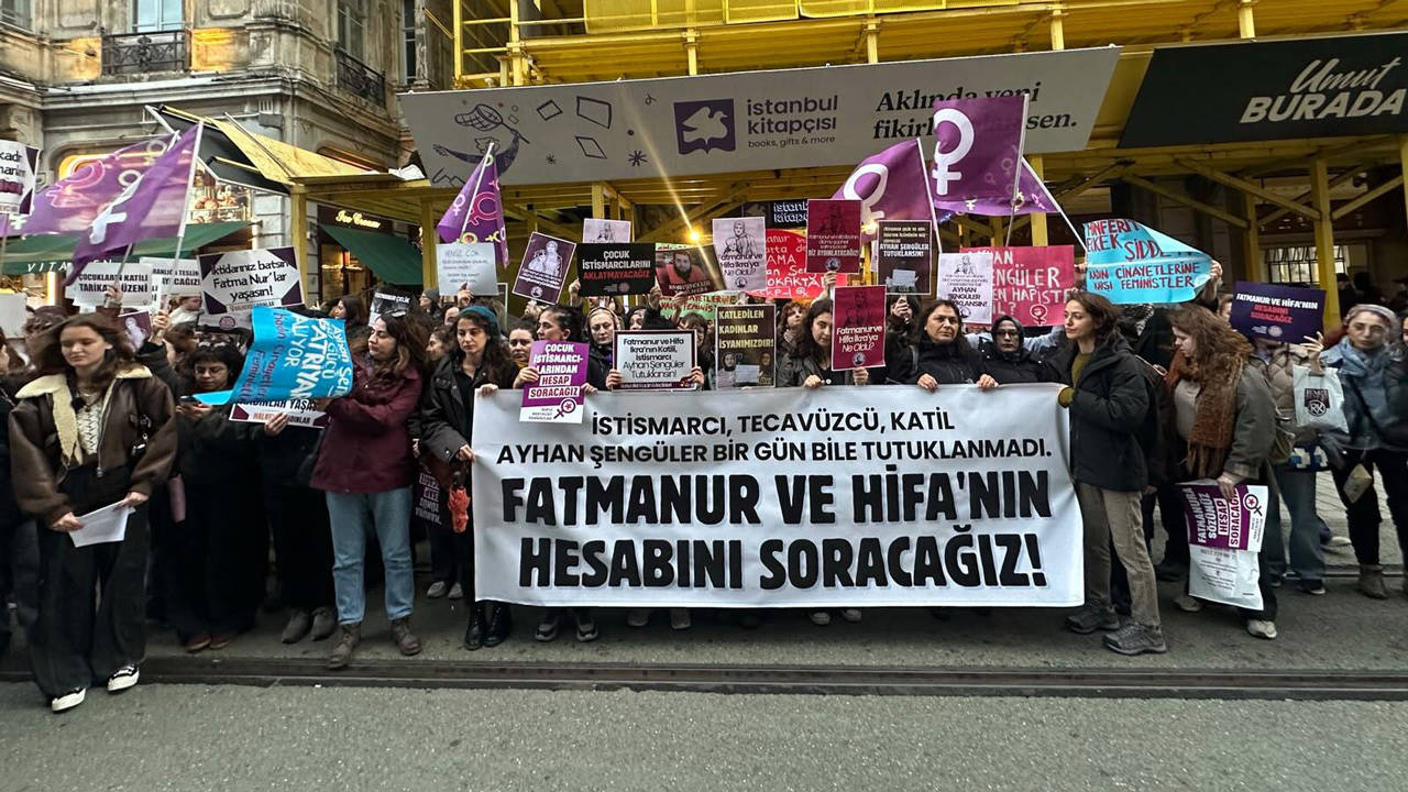 Kadınlar, Ayhan Şengüler'in beraatine karşı Fatmanur Çelik ve Hifa İkra için Taksim'de sokağa çıktı