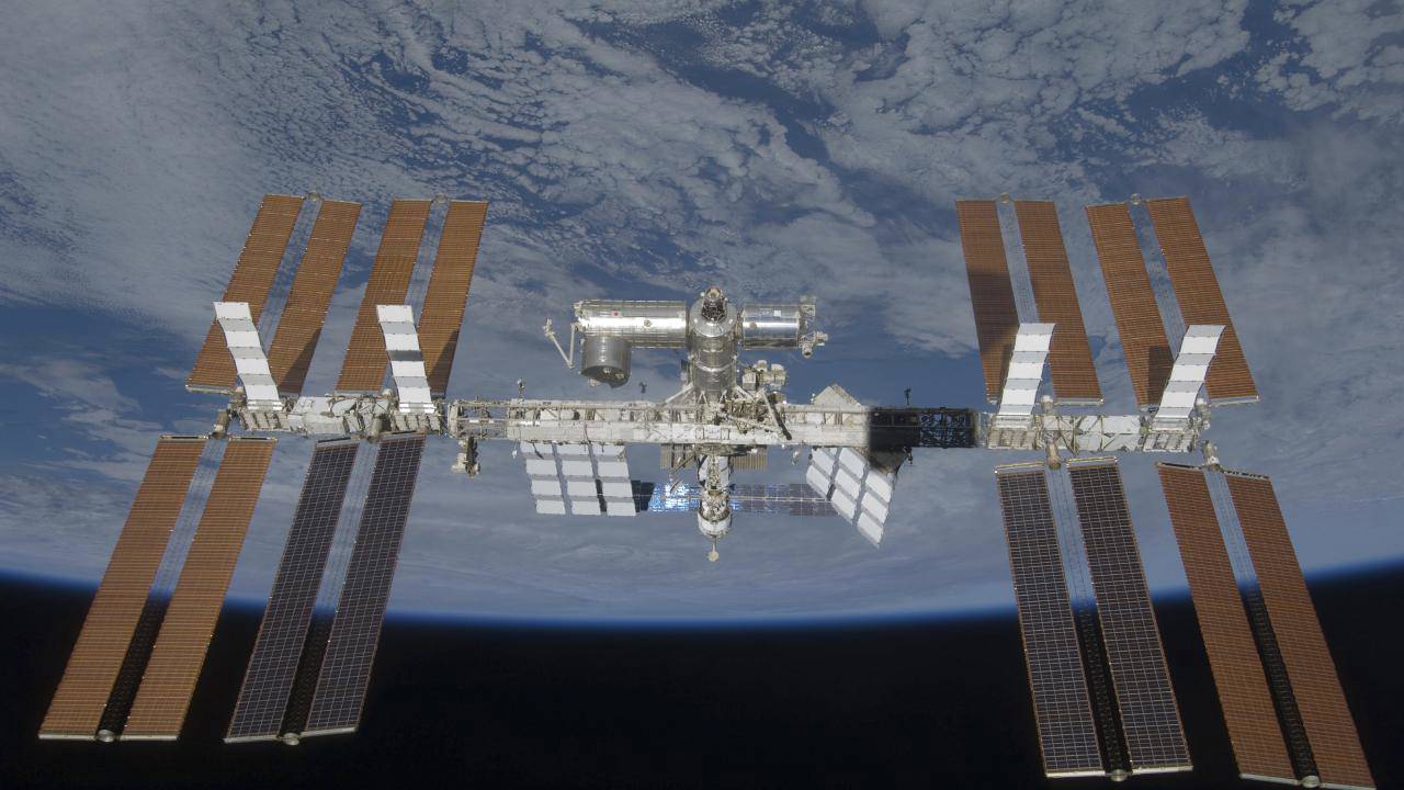 Uluslararası Uzay İstasyonu'nda görevini tamamlayan 4 astronot 8 ay sonra Dünya'ya döndü