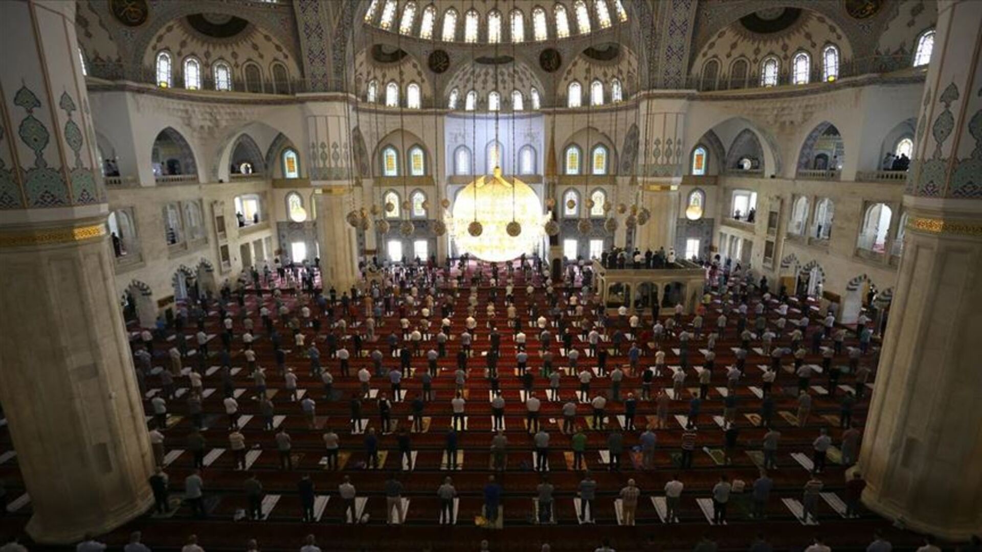 Cuma namazı kılınış anlatımı