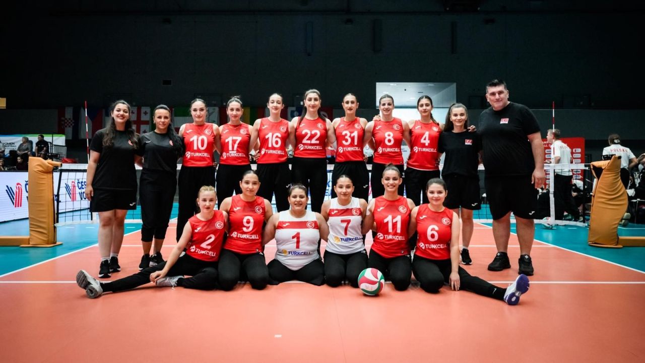 Karamanlı Sporcular Millî Formayla Çekya’da Zirveye Çıktı