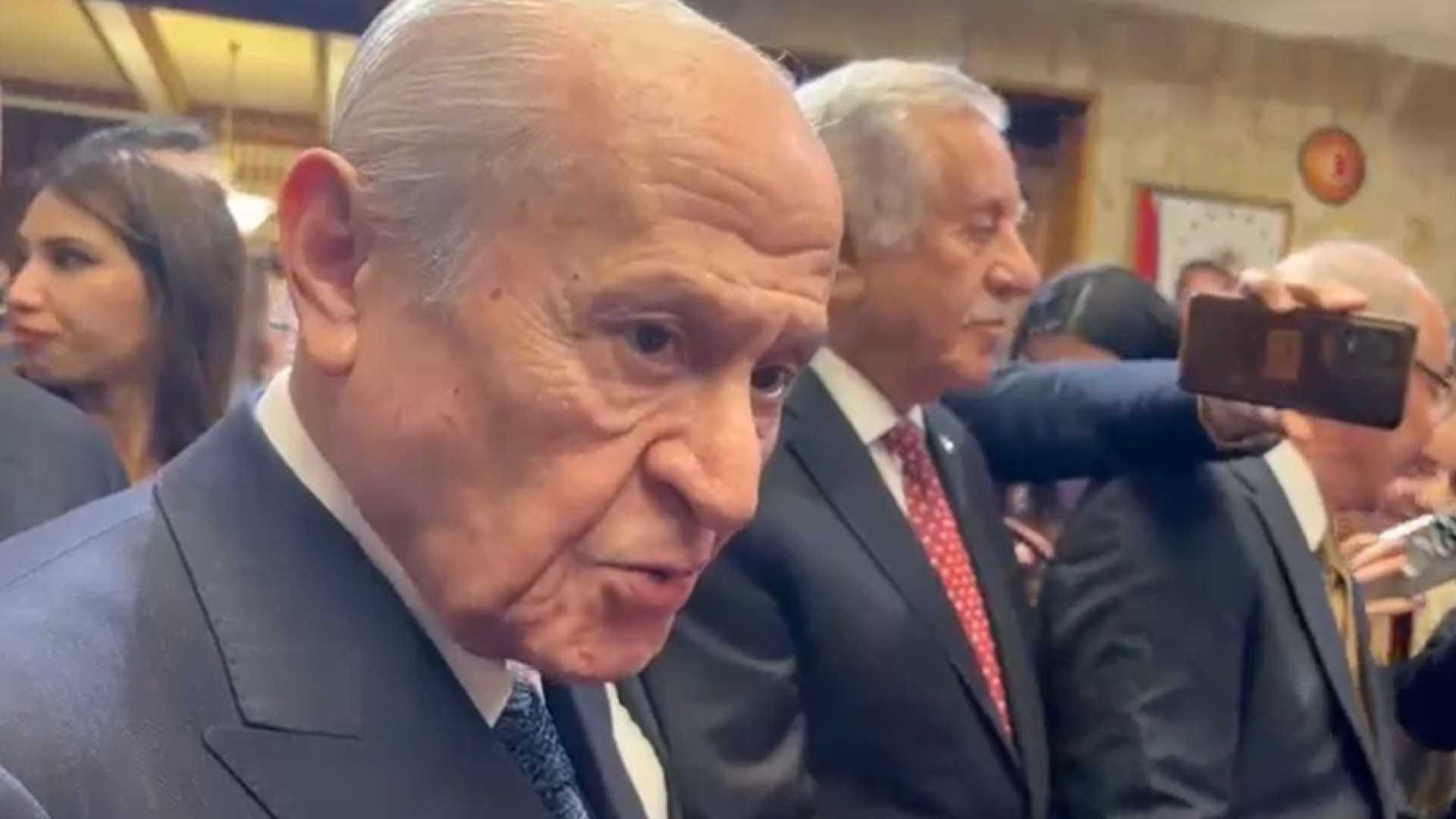 Bahçeli’den Yeni Parti’ye dikkat çeken mesaj