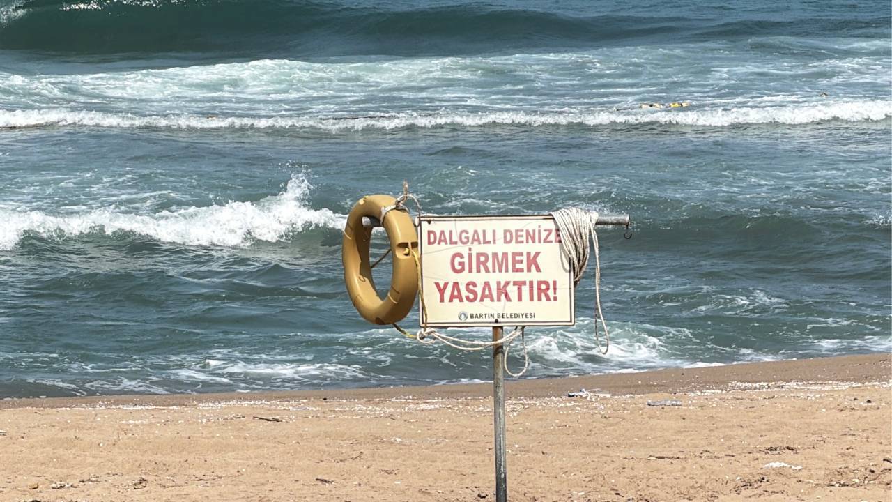 Valilik duyurdu: Bartın'da denize girmek 3 gün yasaklandı