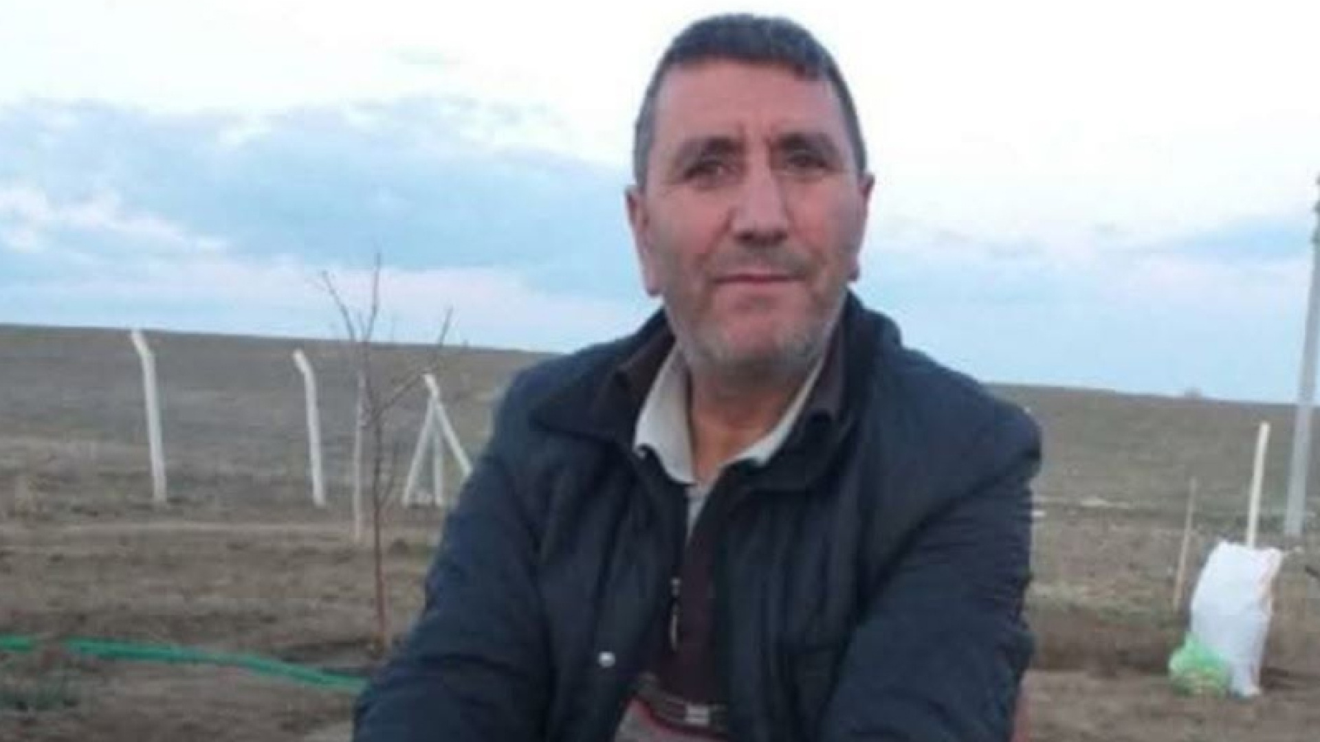 Feci kaza! Kesilen ağaç üzerine düştü!