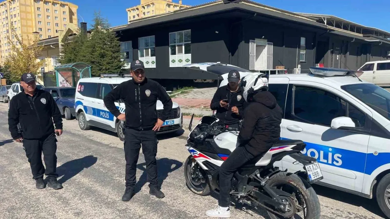 Karaman’da okul çevrelerinde denetimler sürüyor