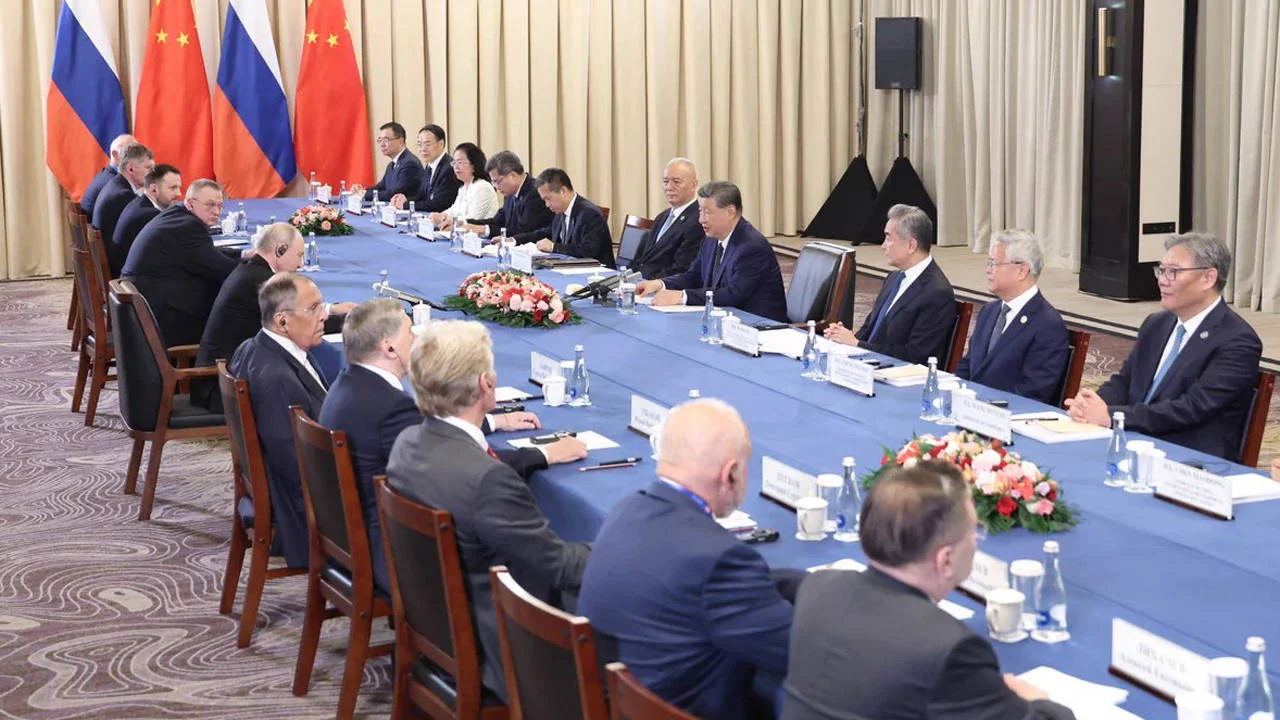 Şi ve Putin ŞİÖ Zirvesinde bir araya geldi: Yeni gerilim hattı Arktik