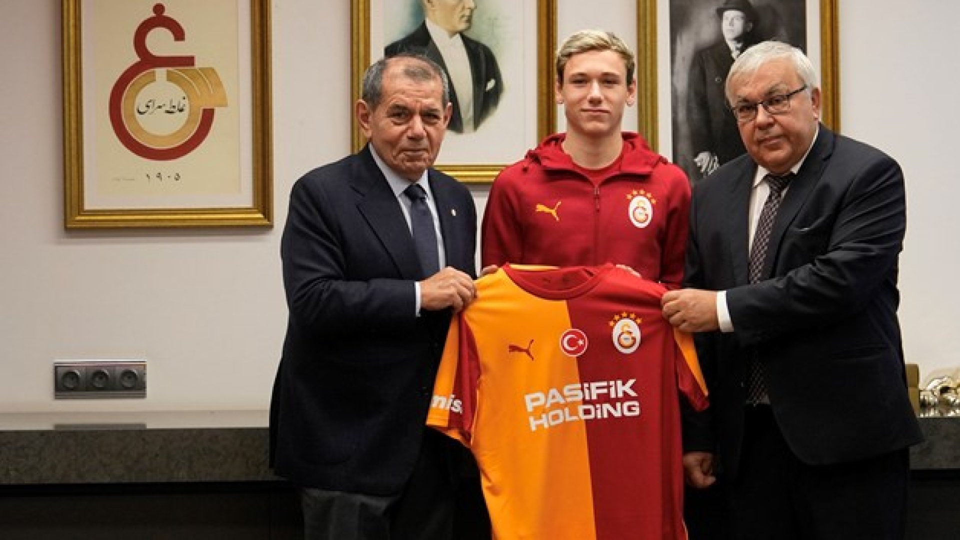 Rus heyetinden Galatasaray'a ziyaret!
