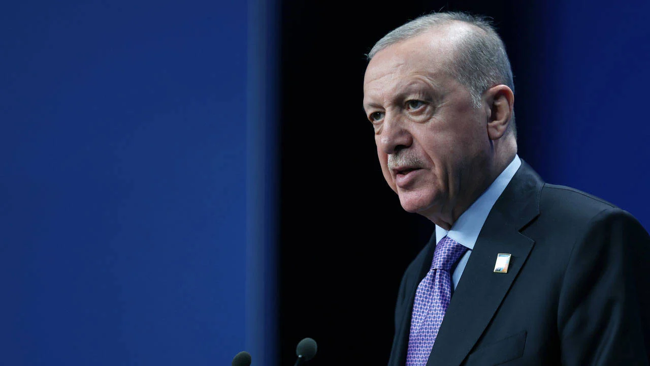 Saray'da kritik toplantı: Erdoğan, fon skandalının ardından ekonomi kurmaylarıyla bir araya geldi