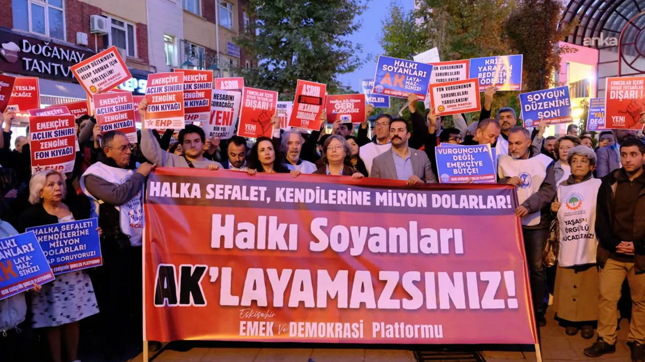 Organize fon vurgunu birbirlerine düşürdü