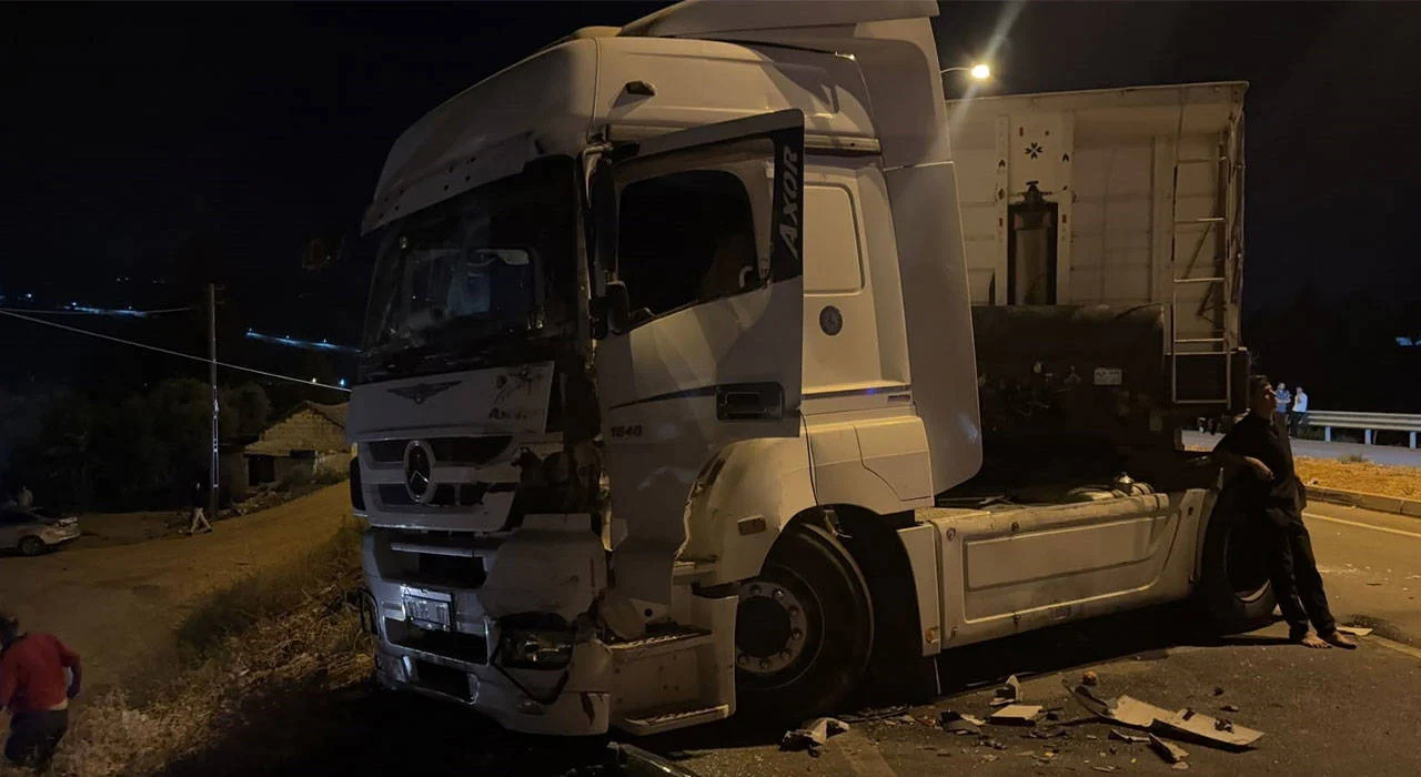 Cilvegözü Sınır Kapısı'nda TIR kazası: Şoförler kavga etti, 3 yaralı