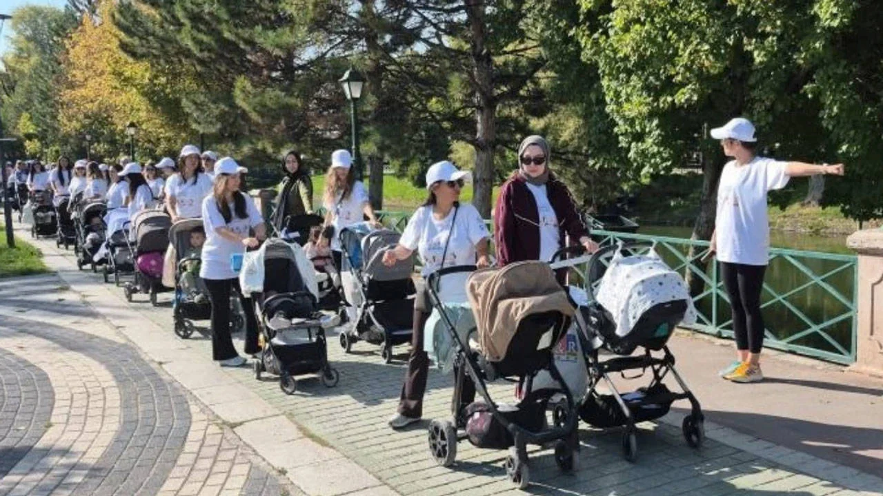 Eskişehir'de bebekleriyle egzersize gelen 75 anne Dede Korkut Parkı'ndan çıkarıldı