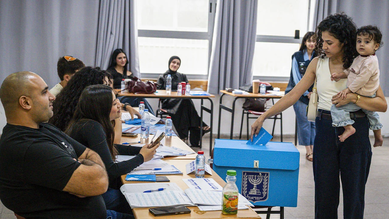 İsrail’de seçimlerde yerel saatle 18.00 itibarıyla katılım oranı yüzde 66’yı aştı