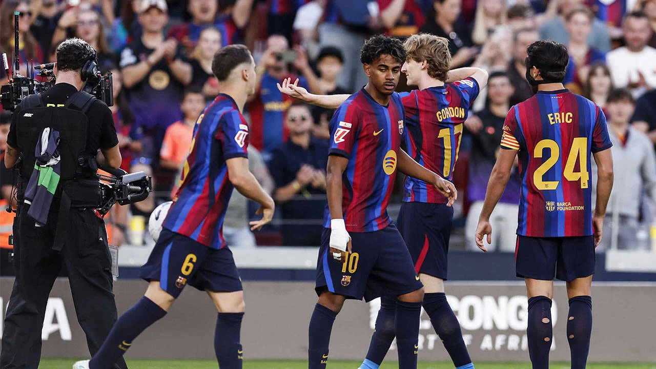 Kamp kadrosu belli oldu: Barcelona, İstanbul'a 4 eksikle geliyor