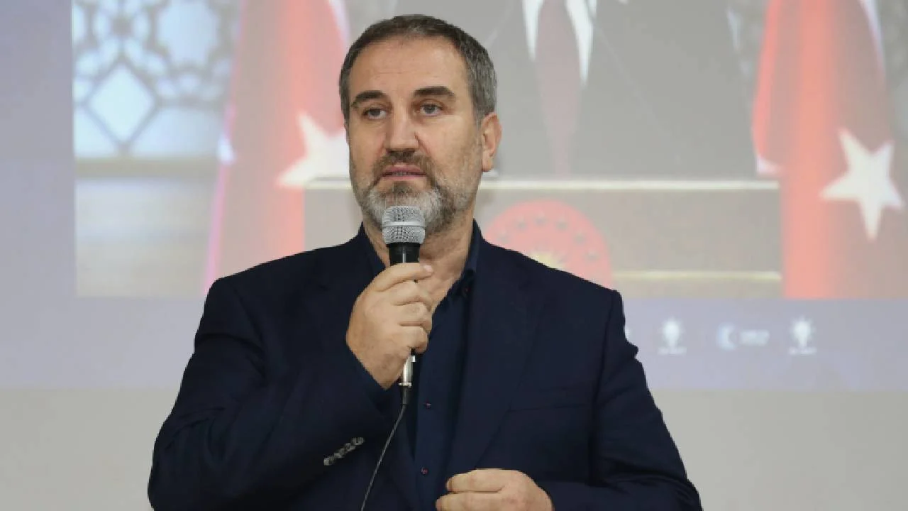AKP Genel Başkan Yardımcısı Mustafa Şen'den fon soruşturması açıklaması: "Milletin parasına, ekmeğine el uzatanın, harama el uzatanın cezası kesilir"