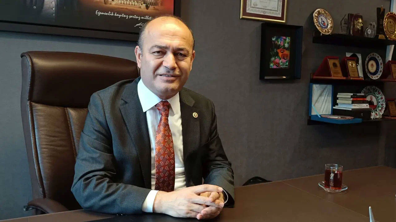 Karabat sordu: “Fon krizi ile ne kurgulandı, trilyonlarca lira bilerek mi buharlaştırıldı?”