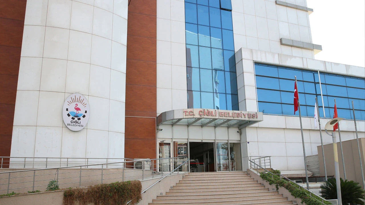 Çiğli Belediye Başkanı'nın aracı kurşunlanmıştı: 6 şüpheli tutuklandı