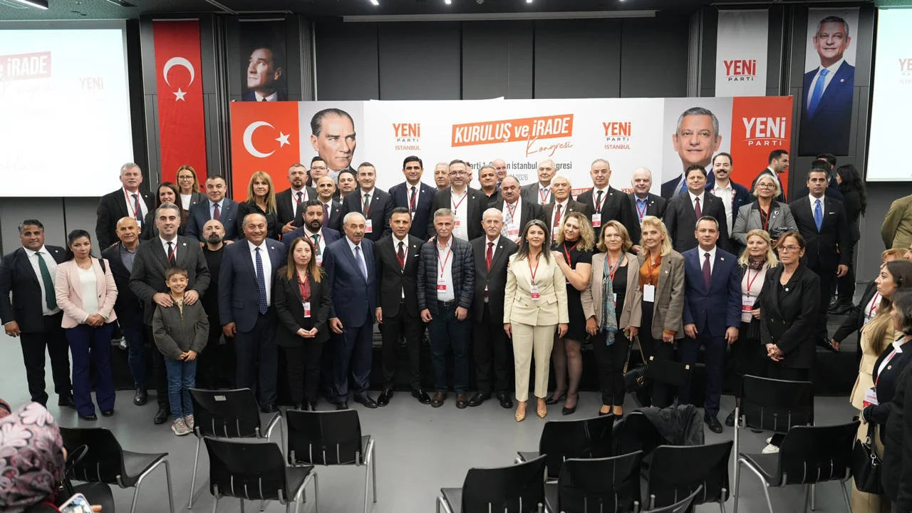 YENİ Parti İstanbul İl Kongresi tamamlandı: Özgür Çelik yeniden il başkanı, Ekrem İmamoğlu kurultay delegesi oldu