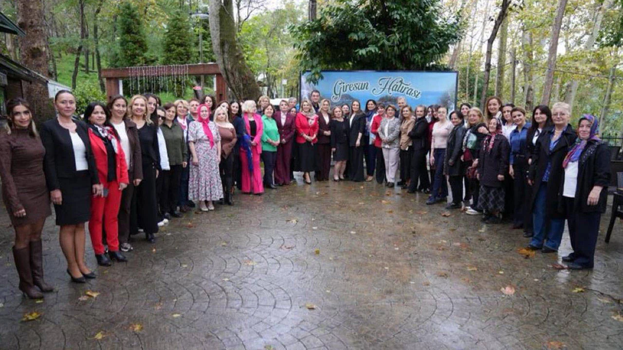 Giresun’da KA.DER kürsü kuruldu: Bir kadının açtığı yol, kadınların dayanışmasıyla büyüyecek!